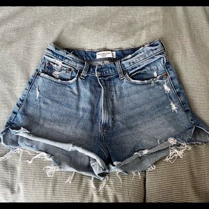 Abercrombie & Fitch curve love shorts, size 29, like new.